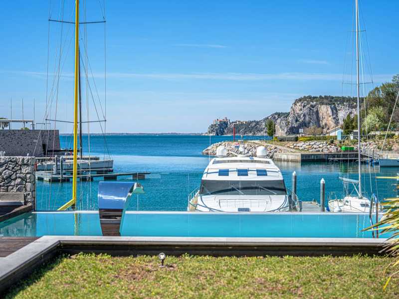 Alquiler de una lujosa villa en Portopiccolo.